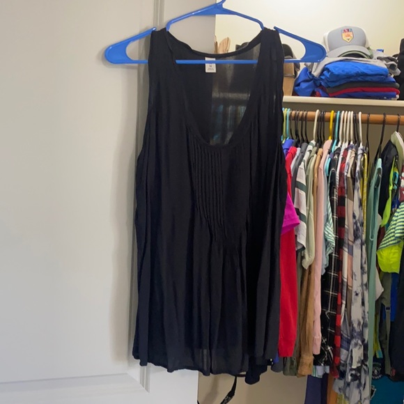 Top - Picture 1 of 1